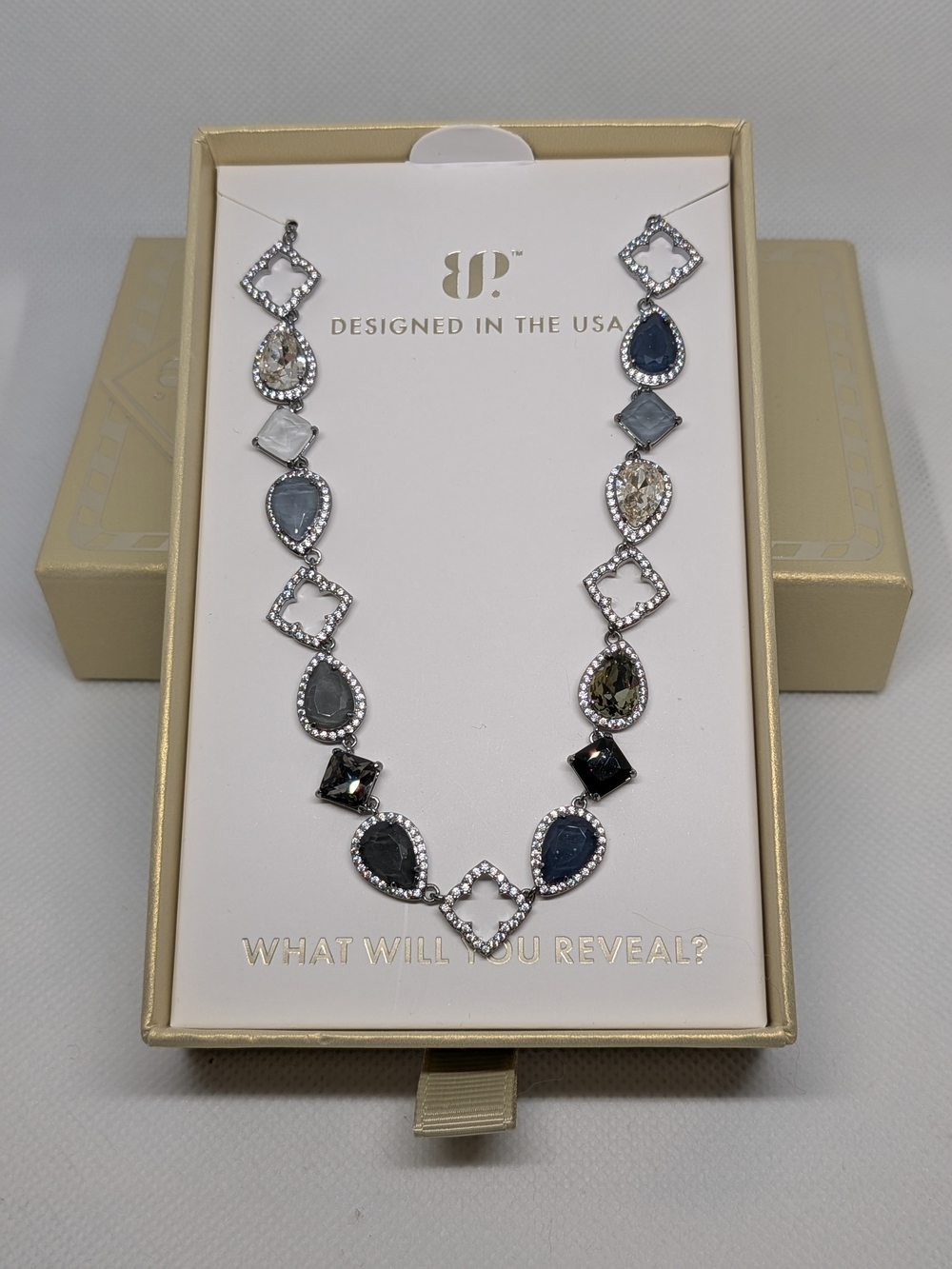 Jewel Candy Necklace - Holiday Ed. - NK80338 - Sparkling Jewel Drop - Black Tie